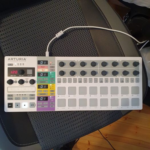 Arturia Beatstep Pro