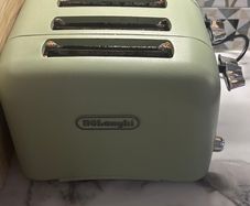 4 slice toaster - works perfectly