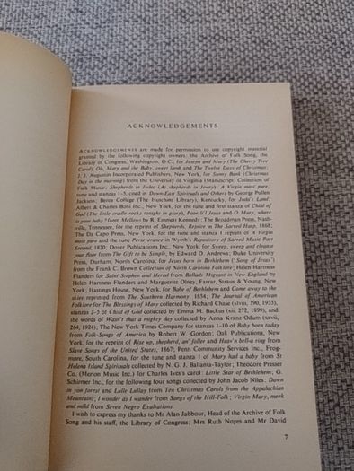 The Second Penguin Book of Christmas Carols 1977 in good condition FREE STANDARD POSTAGE INCLUDED