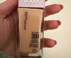 Maybeline super stay foundation