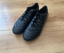 Size 9 Adidas football boots