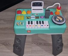 Fisher-Price Laugh & Learn Mix & Learn DJ Table