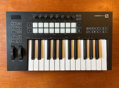 Launchkey 25 - DAW Controller Keyboard