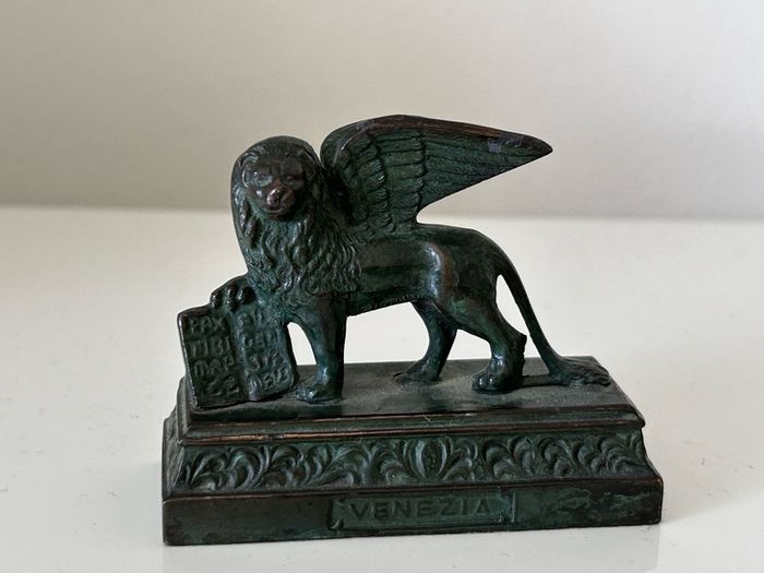 Winged lion of Saint Mark, Venice, statue