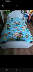 Toddler bed