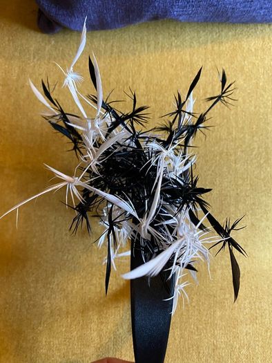 fascinator black and white on band