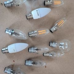 Light bulbs B15 and B22