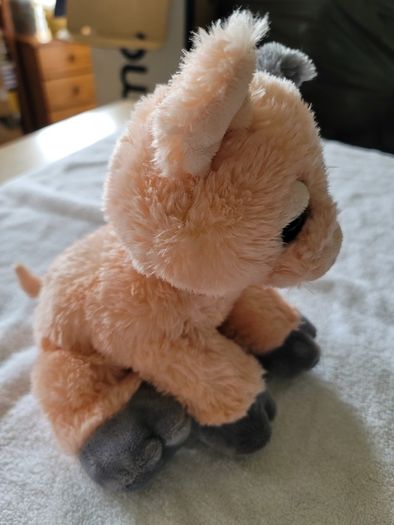 Aurora Dreamy Eyes Pig Brand New Soft Toy Teddy Bear Plush