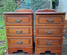 2 Bedside lockers
