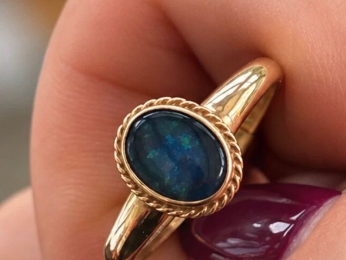 Vintage 9ct Gold Blue Cabochon Ring New Old Stock