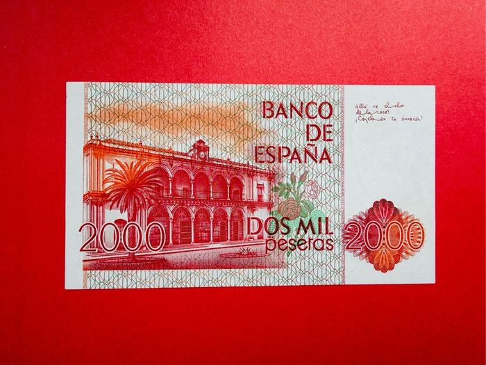 Spain  2000   Pesetas.  1980  . Pick. 159  Scarce ( Uncirculated )