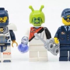 7x Exclusive Lego BAM mini figures from lego store for May 2024
