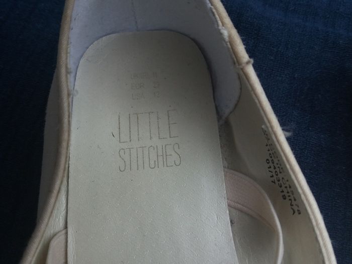 Girls ivory casual shoes, size 11
