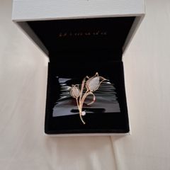 Brooch