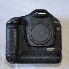 Canon EOS-1D Mark III - Pro Field & Studio Kit (Battery, Dual Cards, AC Adapter)