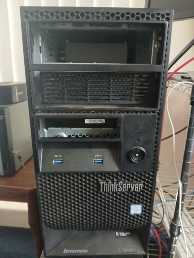 Lenovo Server T140