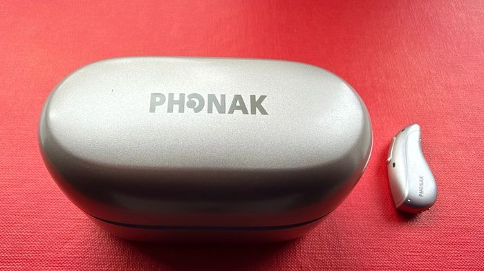 Phonak hearing aid (1)
