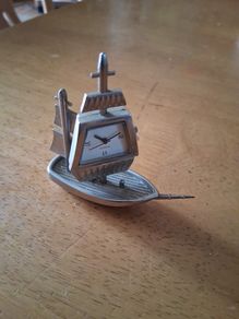 novelty Ship clock