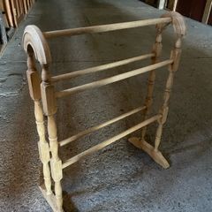 pine towel rail