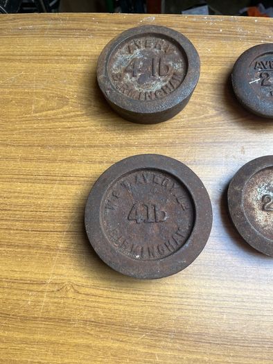 8 old scales weighs