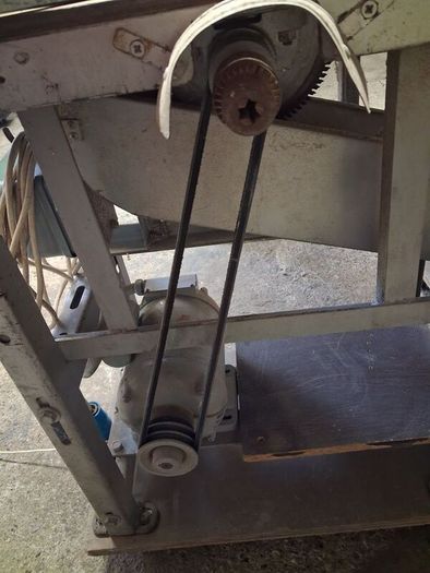 table saw  vwry large