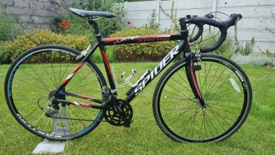 Jupiter Spider 18 speed Road bike + helmut