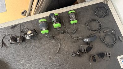 R8. R4+ x 2 plus accessories