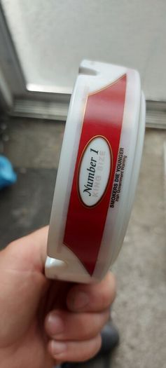 Carrolls no1 ashtray,nice condition,,price includes post to anywhere in ireland,collectors item ,with smoking ban..sold as seen.