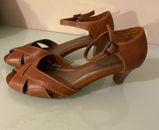 Size 4 Sandals, like New