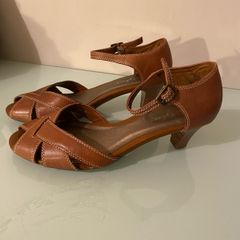 Size 4 Sandals, like New