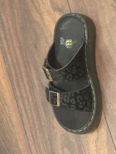 Dr. Martens sandal