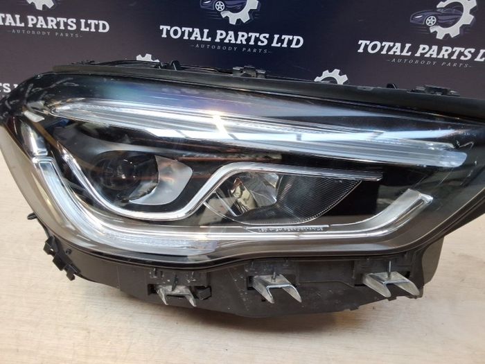 Mercedes-benz gla a247 2020-23 headlight