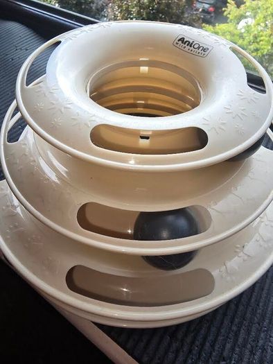 Cat AniOne Ball Track Tiered Stand