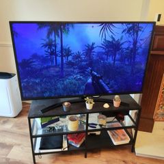 LG 50" 4K Ultra HD Smart TV (50UM7450PLA) - Excellent Condition
