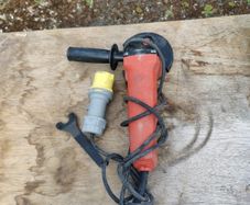 Hilti AG 115-7 Angle Grinder