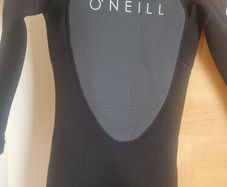 Age 10 O'Neills 5.3 wetsuit
