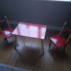 Kids Table and Chairs