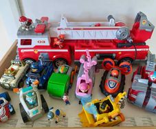 Paw Patrol Vehicle Bundle  Fire Truck + Vehicles & Figures