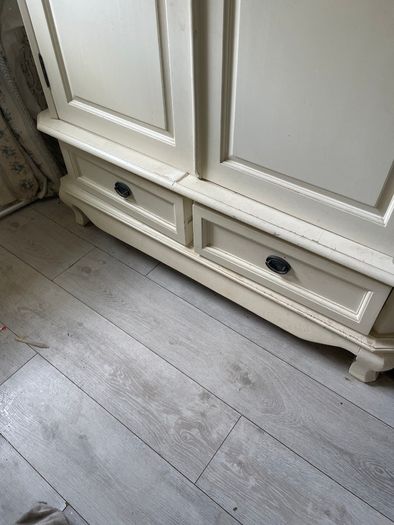 Armoire press