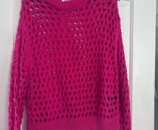 New no tags ladies  pink  jumper from h & M