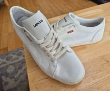 Levis Mens Woods Trainers UK 10.5 Euro 45