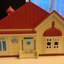 Bluey Playset- Family home and character figures family 4 pack Image 3