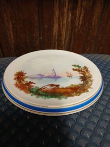 Teapot stand