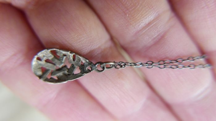 Vintage Sterling Silver 925 Leaf Drop Fine Silver Pendant and Necklace 1,7g L-8,5"