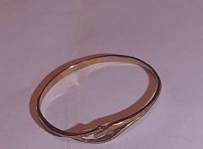 9karat gold ring