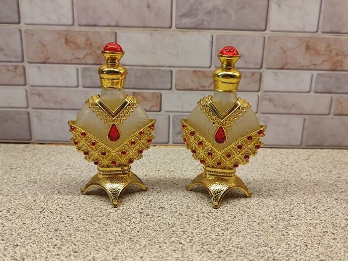 Vintage Jewelled Filigree Perfume Bottle Set Ornate Gold Tone & Red Stones With Original Amber Scent