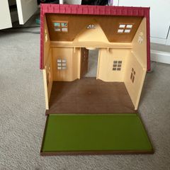 Sylvanian families red roof cost cottage (older version)