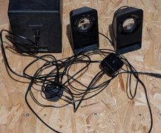 Logitech Z213 2.1 PC Speakers Subwoofer Set With Cables