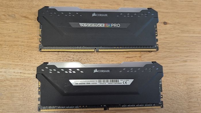 Corsair Vengeance RGB Pro 2x8GB(16GB) RAM, 2666MHz DDR4