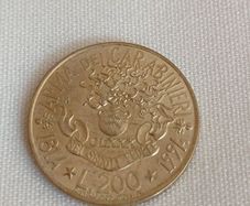Italy 200 lire coin